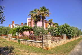 Holiday house in Peroj with sea view